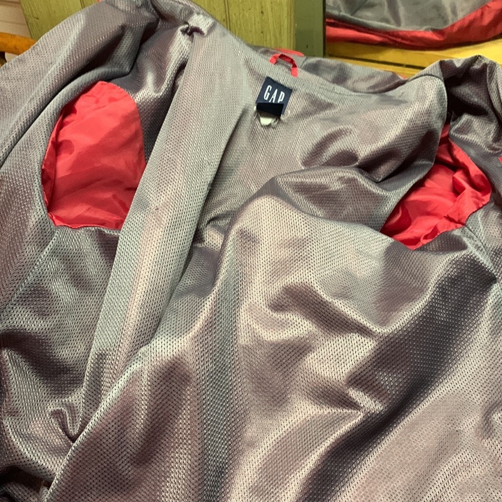 Gap wind jacket - Picture 6 of 7